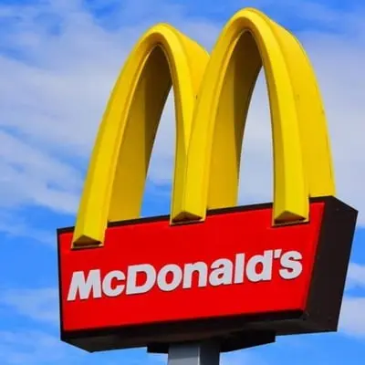 Sem Parar avança e chega a 100% dos drive-thrus do McDonald’s na Bahia