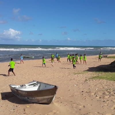 PROJETO ESPORTIVO BENEFICIA 600 CRIANÇAS E ADOLESCENTES NO LITORAL NORTE BAIANO