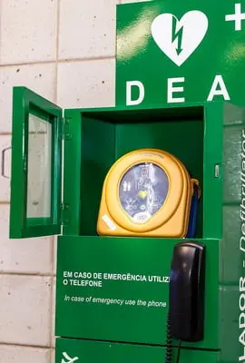 Parada cardíaca: Aeroporto de Salvador tem linha direta para acionar equipe de emergência 