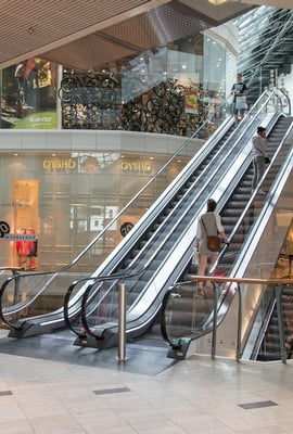 Modelo de relação entre lojistas e shoppings precisa ser revisto, defendem advogados 