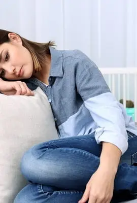 Depressão pós-parto: psicóloga explica como perceber os sinais