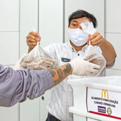 Programa de combate ao desperdício do McDonald’s já doou mais de 7 toneladas de alimentos 